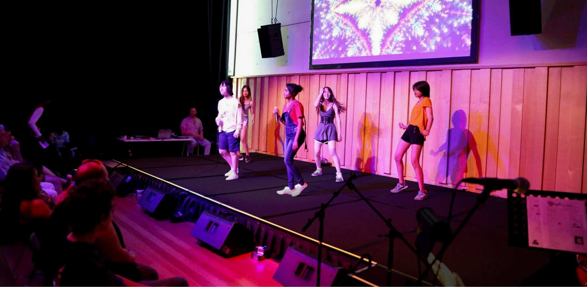 Mobile Folding Stage Dancing
